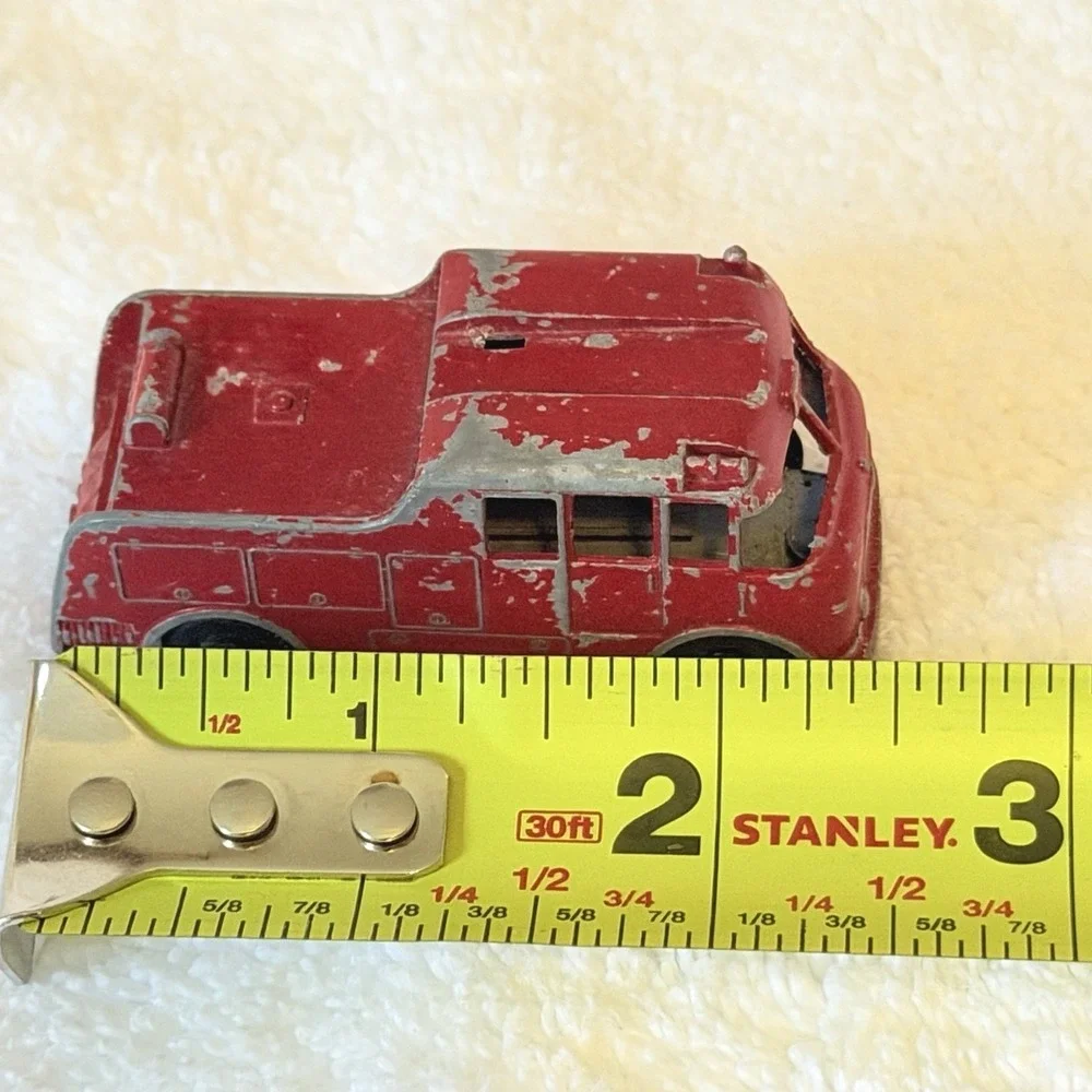 Vintage Matchbox Lesney #9 Merryweather Marquis Series III Fire Engine England